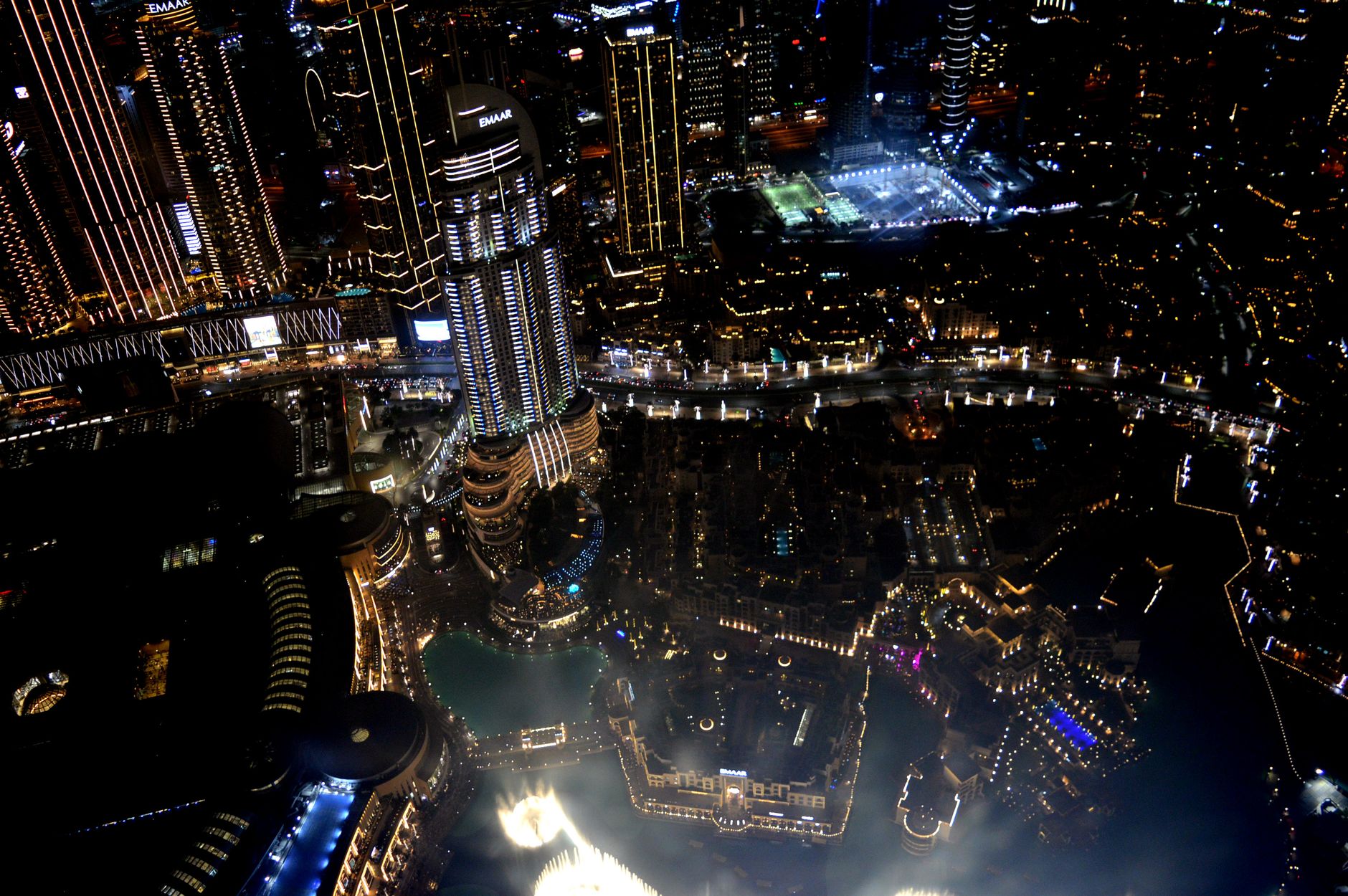 Dubai retail property sales